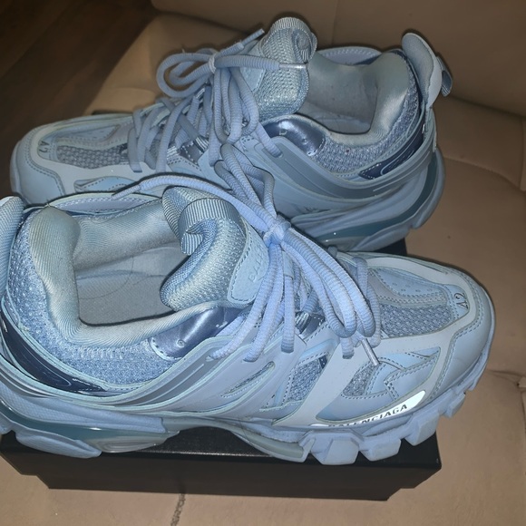 BLUE B TRACK SNEAKERS GREAT CONDITION - Picture 2 of 4